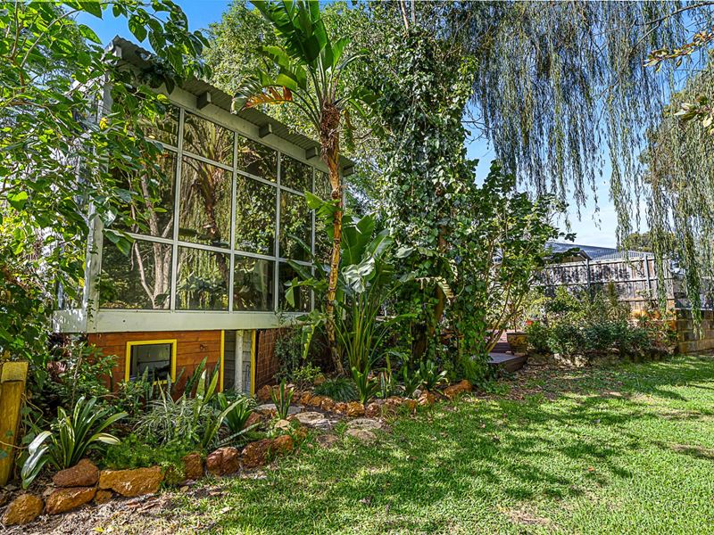 16 Newton Street, Bayswater