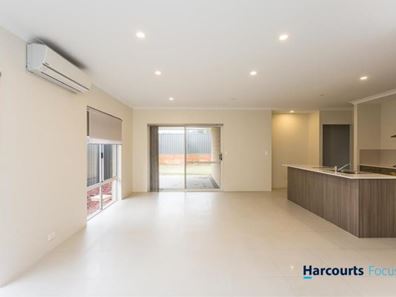 12 Jindabyne Street, Hilbert WA 6112
