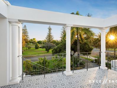 36 Kingsland Avenue, City Beach WA 6015