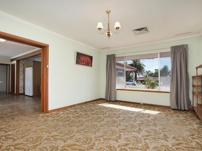 29 Davies Crescent, Kardinya WA 6163