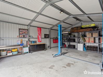 3 Lalor Place, Kalamunda WA 6076