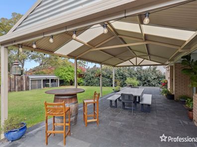 3 Lalor Place, Kalamunda WA 6076