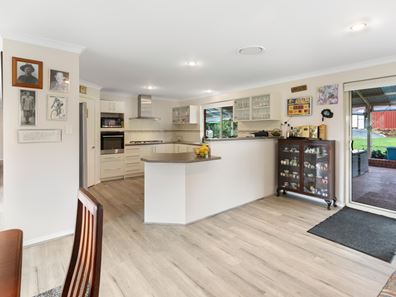 36 Greenwood Drive, Willyung WA 6330