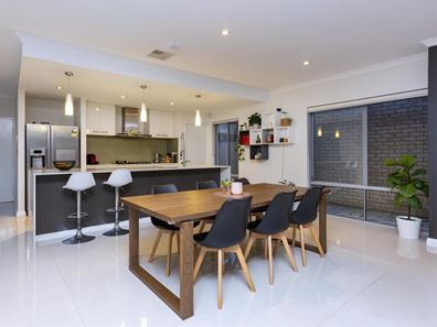 112A Surrey Road, Rivervale WA 6103