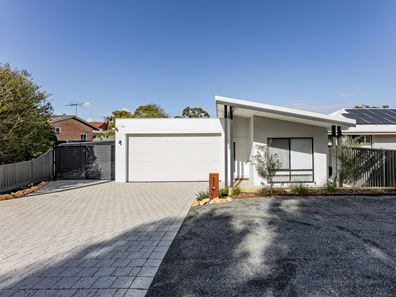 1A Treeby St, Coolbellup WA 6163