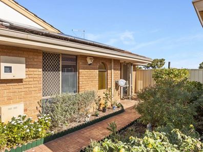 38/15 Mereworth Way, Marangaroo WA 6064