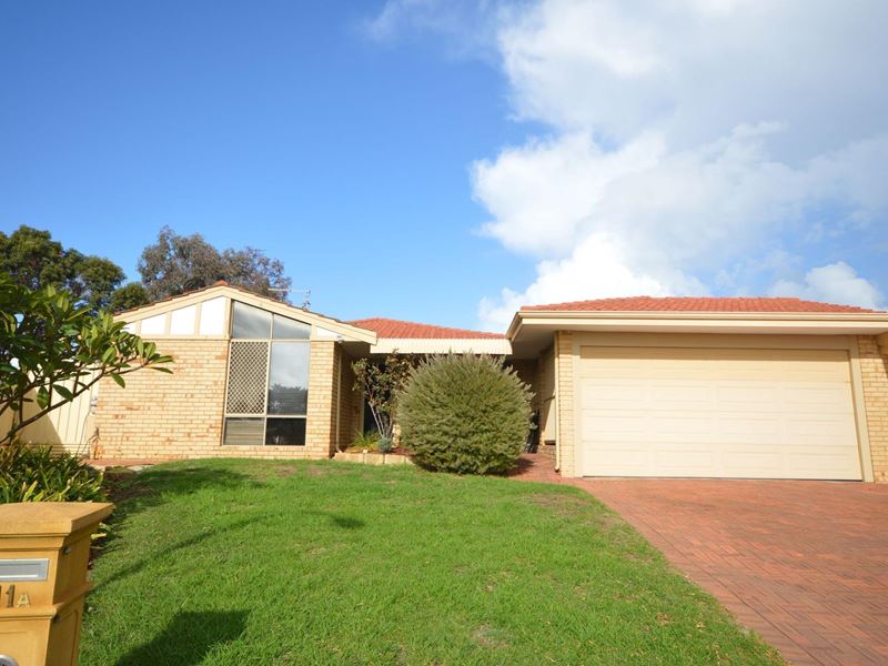 11A Darter Place, Halls Head