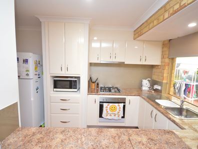 11A Darter Place, Halls Head WA 6210