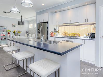 12 Normandie Way, Hilbert WA 6112