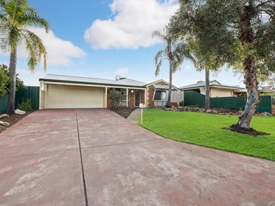 19 Pinewood Place, Beechboro WA 6063