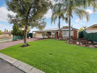 19 Pinewood Place, Beechboro WA 6063