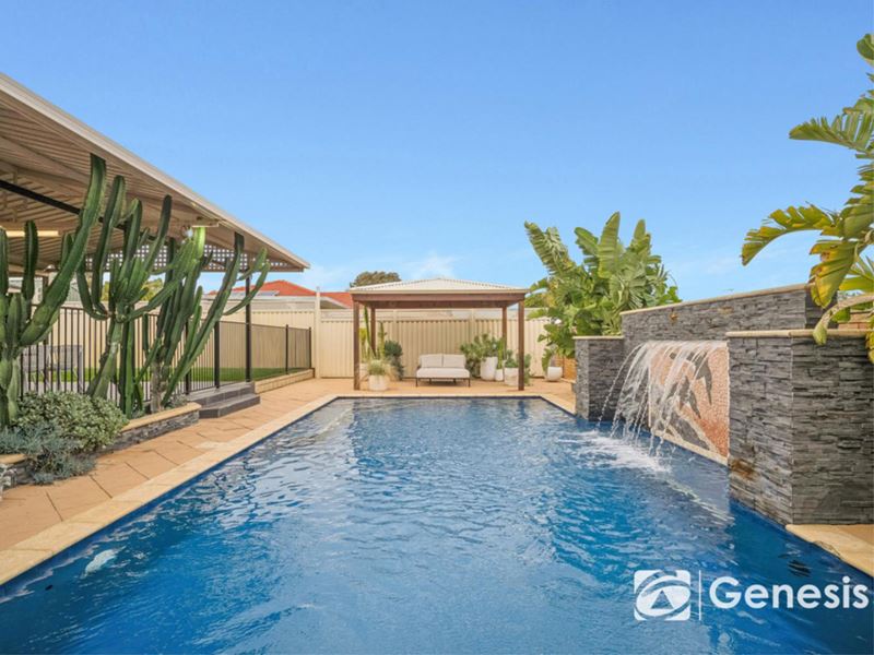 48 Redcliffe Avenue, Marangaroo WA 6064