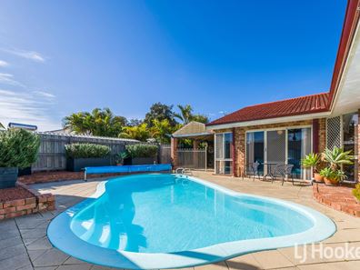 25 Discovery Drive, Thornlie WA 6108
