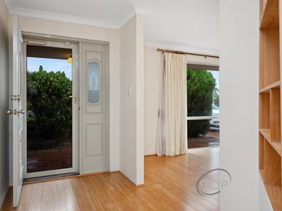 11 Hawker Close, Kardinya WA 6163