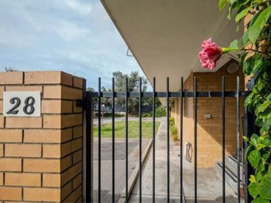 1/28 Carrington Street, Inglewood WA 6052