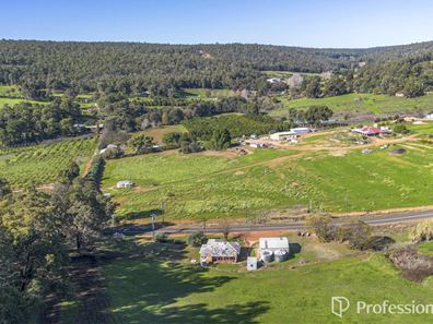 126 Glenisla Road, Bickley WA 6076