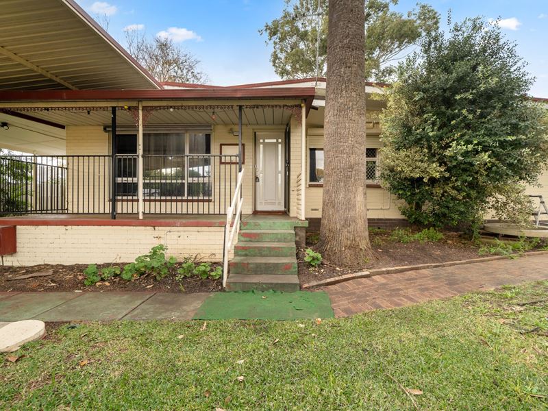 29 Waltham Road, Armadale WA 6112