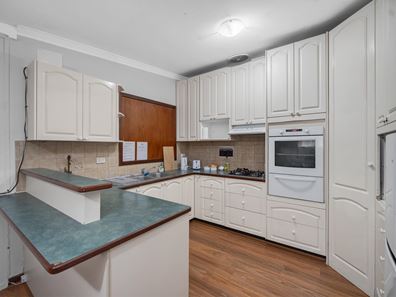 29 Waltham Road, Armadale WA 6112