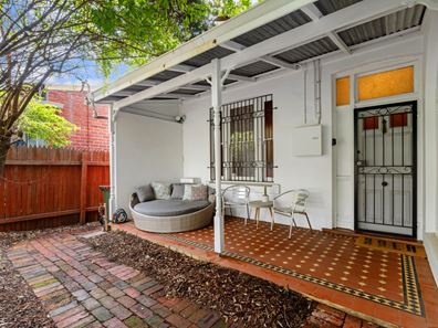 8 Stuart Street, Perth WA 6000