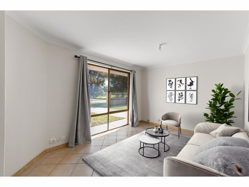 11 Sloan Drive, Leda WA 6170
