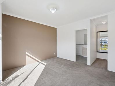 10 Sorrento Road, Piara Waters WA 6112