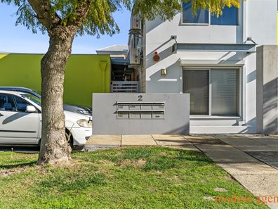 4/2 Aldwick Place, Balga WA 6061