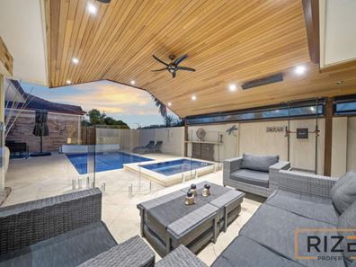 66 Naturaliste Boulevard, Iluka WA 6028