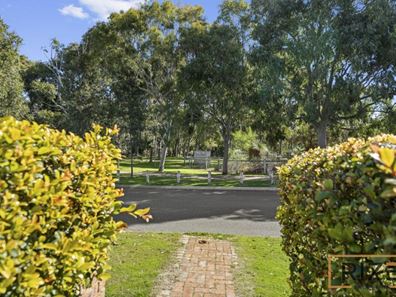 66 Naturaliste Boulevard, Iluka WA 6028