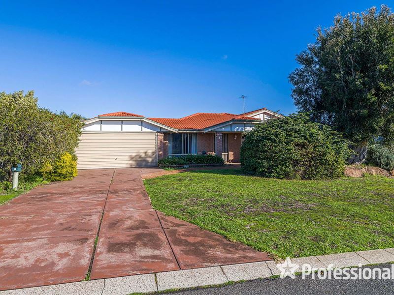 4 Fitzgerald Court, Kingsley WA 6026