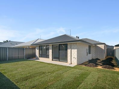 27 Saratoga Road, Hilbert WA 6112