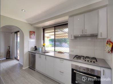 15 Cypress Road, Forrestfield WA 6058