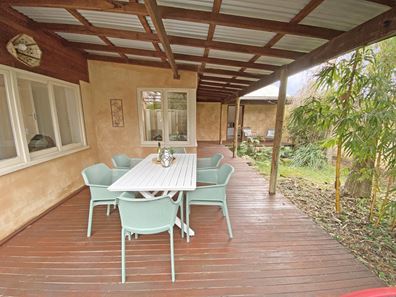 152 Samson Street, White Gum Valley WA 6162