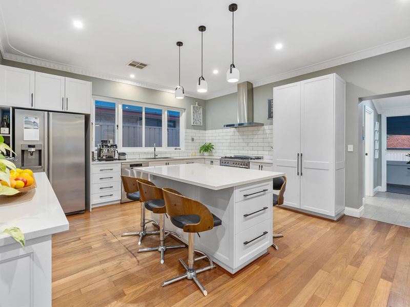 22 Salisbury Street, St James WA 6102