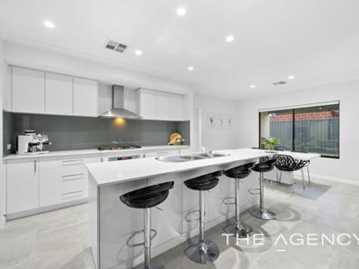 36 Elderflower Street, Treeby WA 6164