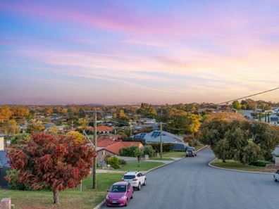 11 Caleb Place, Hamersley WA 6022