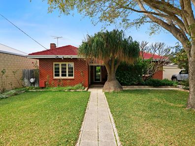 11 Diana Street, Innaloo WA 6018