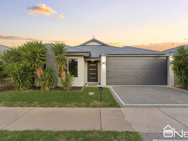 11 Foulkes Way, Byford