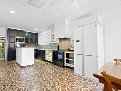 4 Thomas Avenue, Geraldton WA 6530