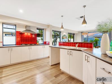 33 Jackadder Avenue, Hammond Park WA 6164