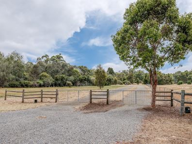 54 Peaceful Lane, Gidgegannup WA 6083