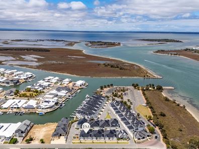 25/127 Waterlily Drive, Dudley Park WA 6210