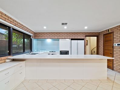 112 Hickman Road, Silver Sands WA 6210