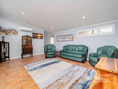 6 Hester  Street, Harvey WA 6220