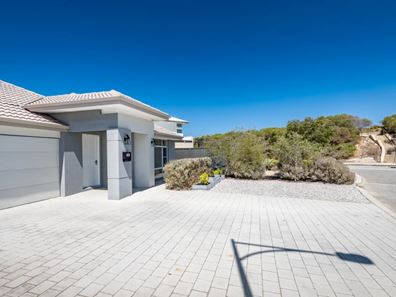 15 Nicobar Way, Jindalee WA 6036