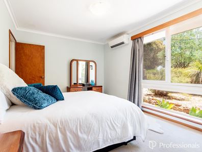 23 Ashurst Drive, Lesmurdie WA 6076