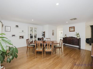 28 Newgain Cres, Carramar WA 6031