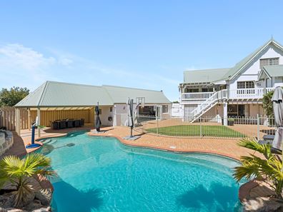 8 Curl Court, Kallaroo WA 6025