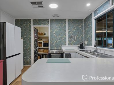 5 Barussela Avenue, Greenmount WA 6056