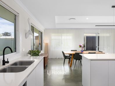 2C Laura Avenue, Australind WA 6233
