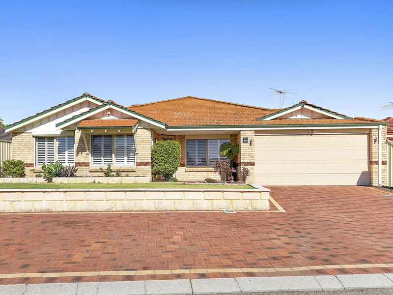 52 Nottingham Gardens, Ballajura WA 6066